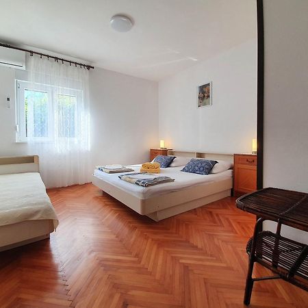 Rooms Zeljka 2 Crikvenica Eksteriør billede